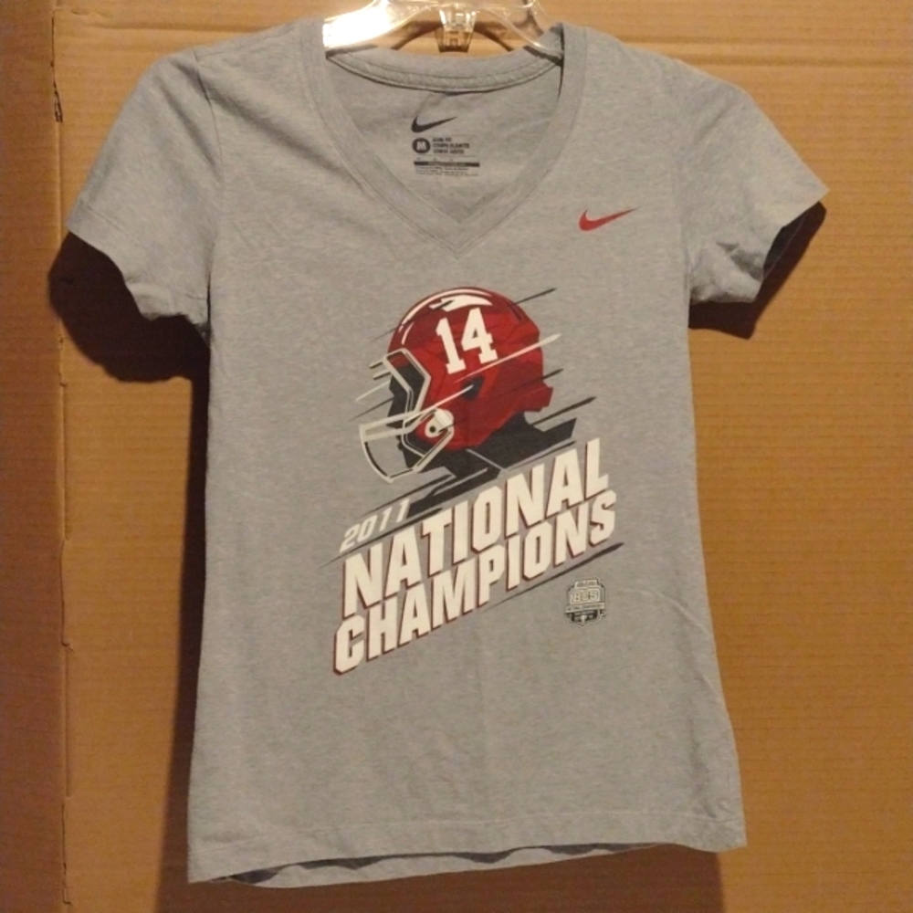 Nike Alabama national champions 2011 women's Tshirt size MD